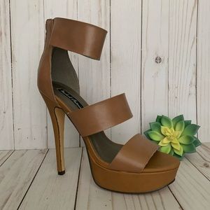 Michael Antonio Tarot Heels